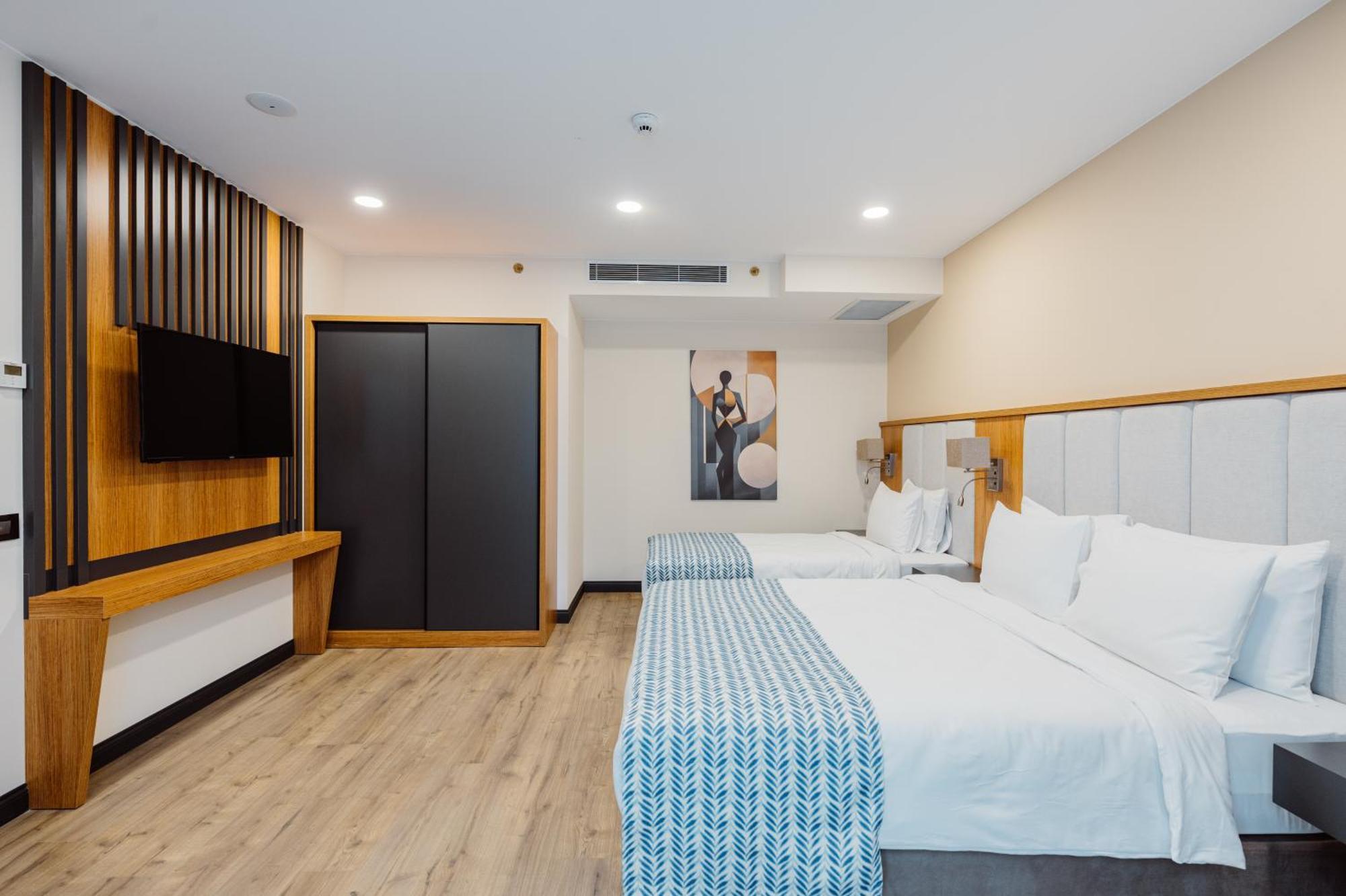 Best Western Plus Батуми Екстериор снимка