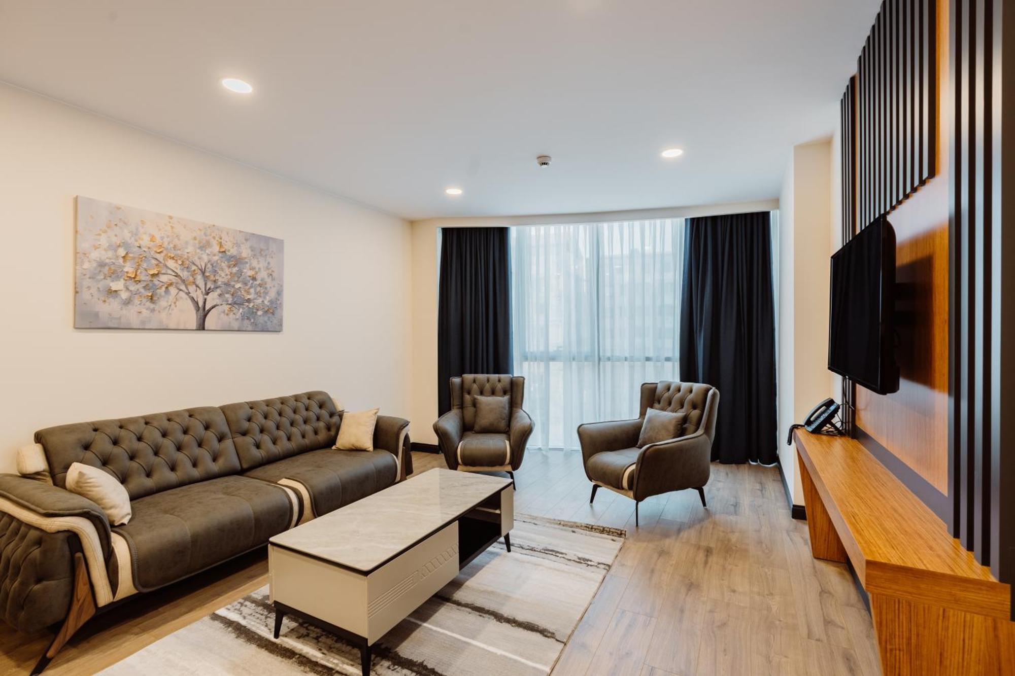 Best Western Plus Батуми Екстериор снимка