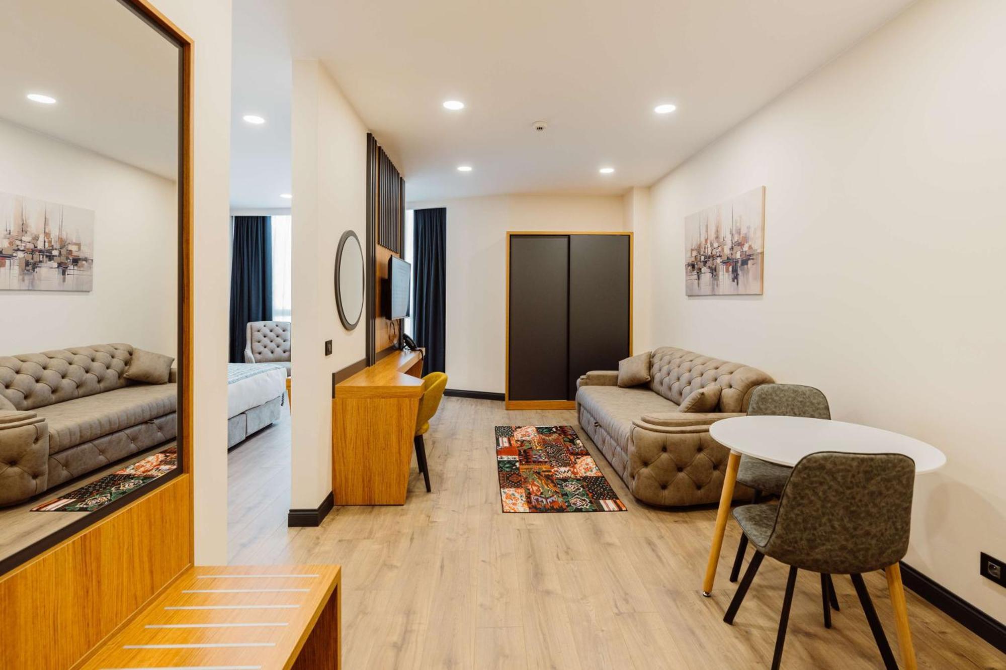 Best Western Plus Батуми Екстериор снимка