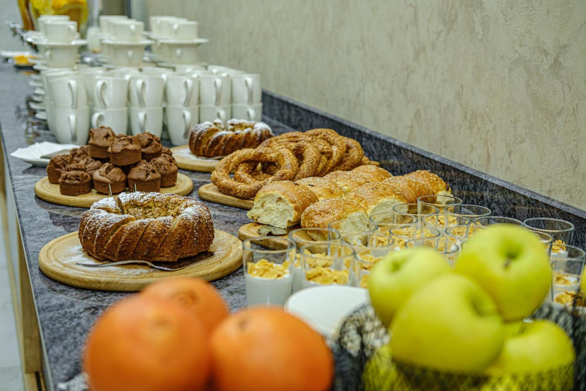 Best Western Plus Батуми Екстериор снимка