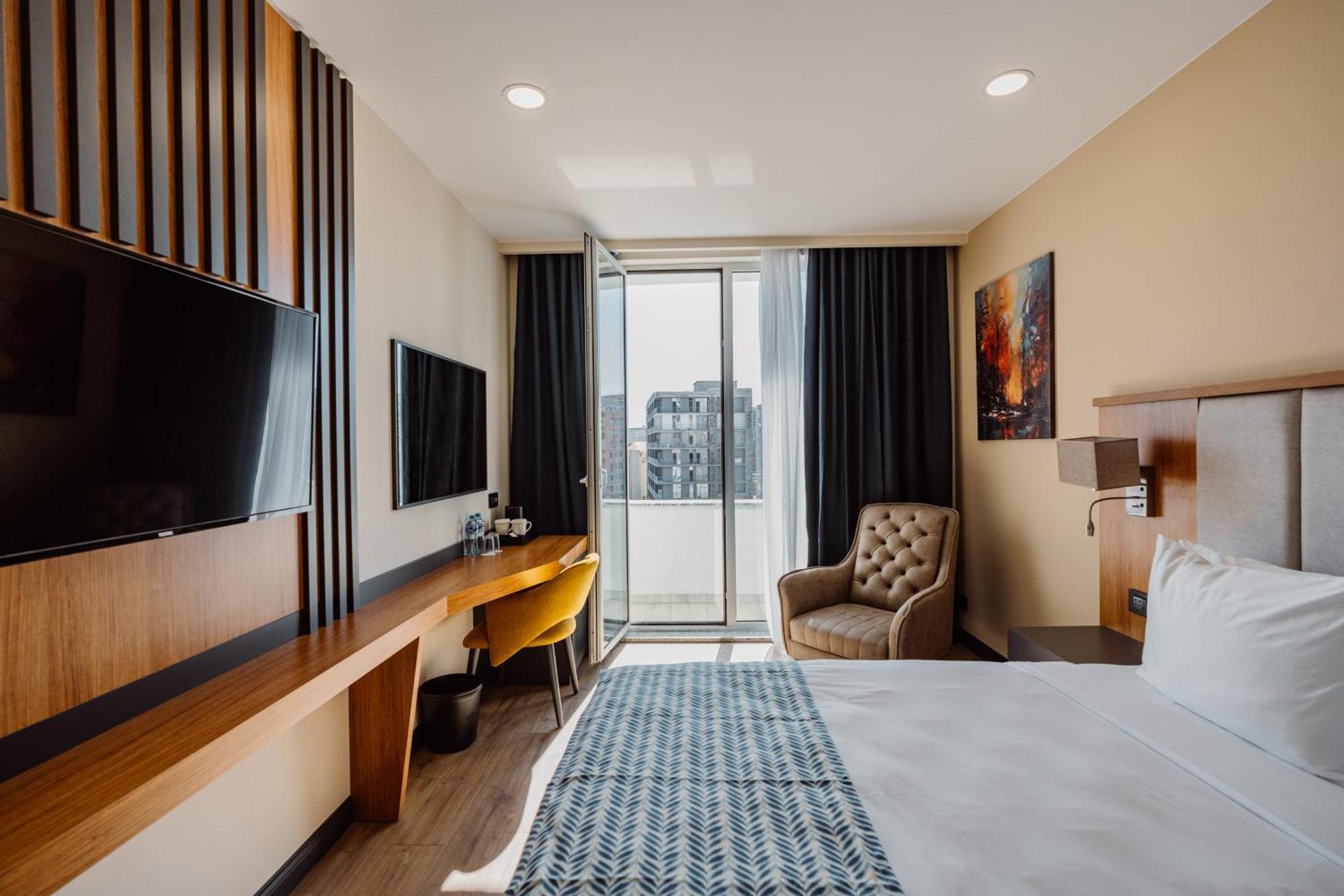 Best Western Plus Батуми Екстериор снимка