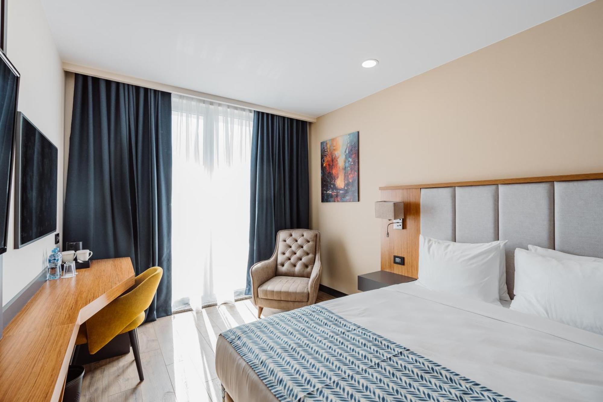 Best Western Plus Батуми Екстериор снимка