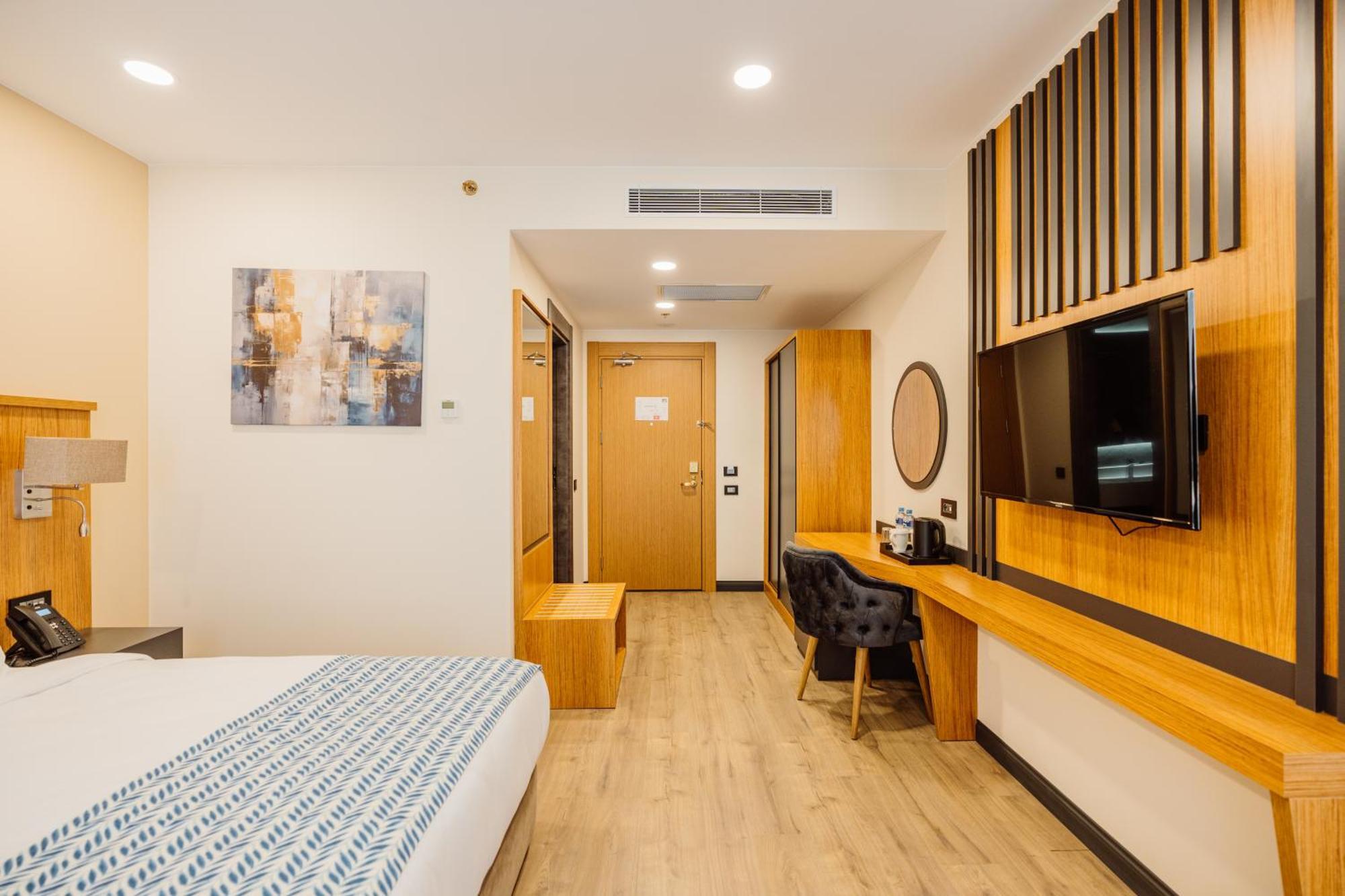 Best Western Plus Батуми Екстериор снимка