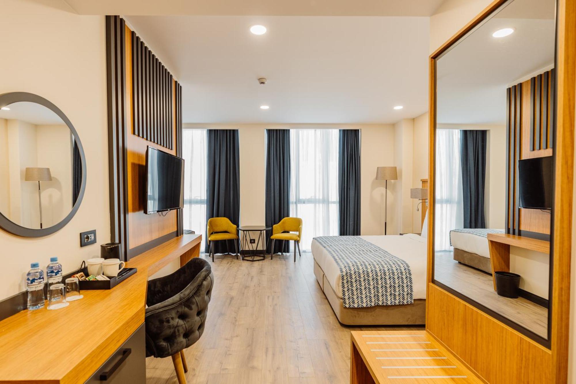 Best Western Plus Батуми Екстериор снимка