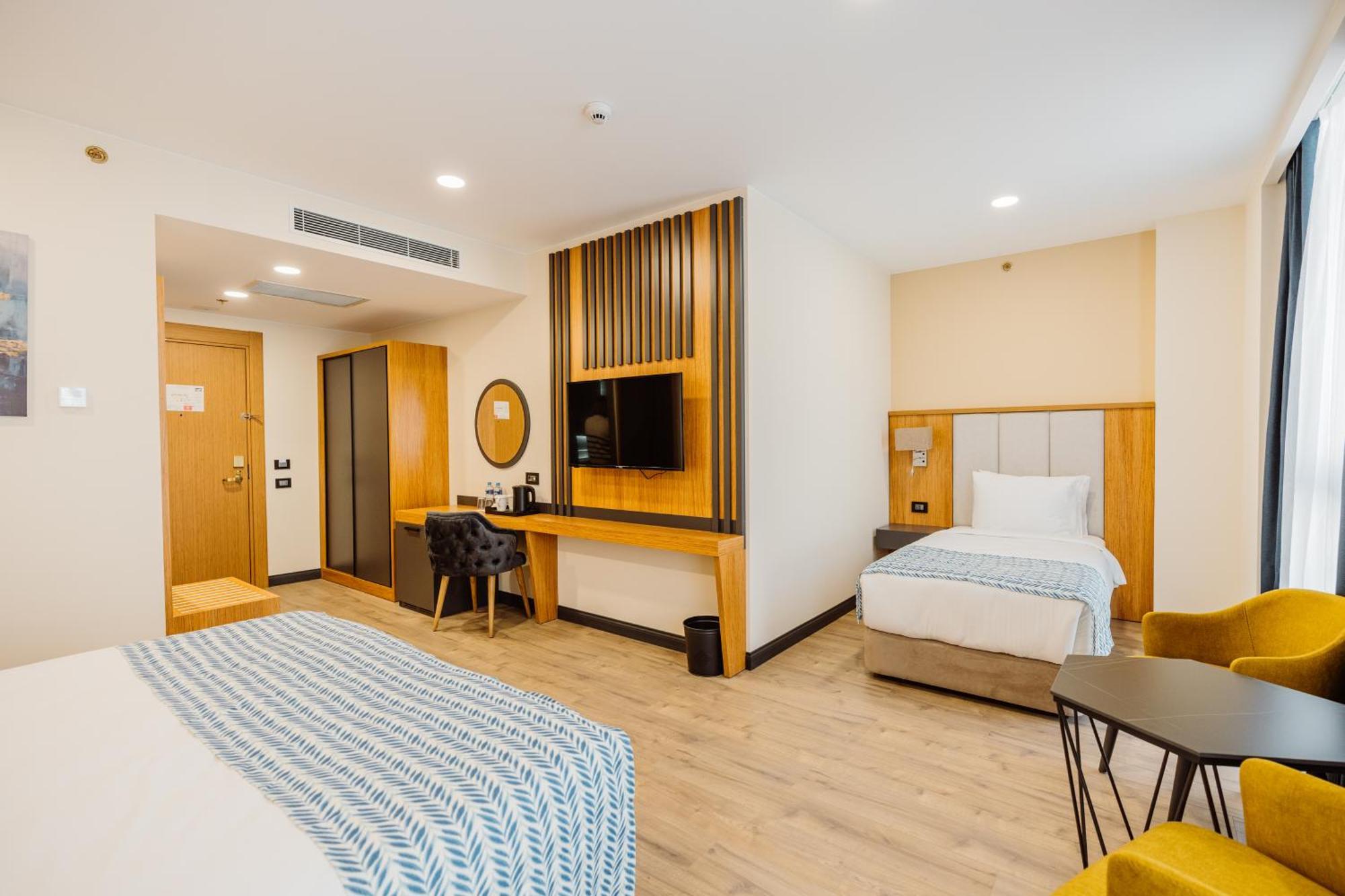 Best Western Plus Батуми Екстериор снимка